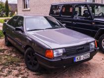 Audi 100